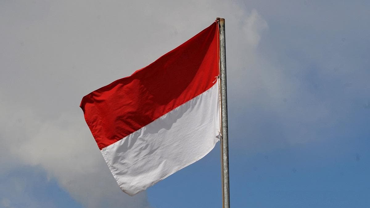 Jakarta's Soekarno-Hatta Airport Reopens as Anak Krakatau Ash Clears, Though Volcanic Activity Persists