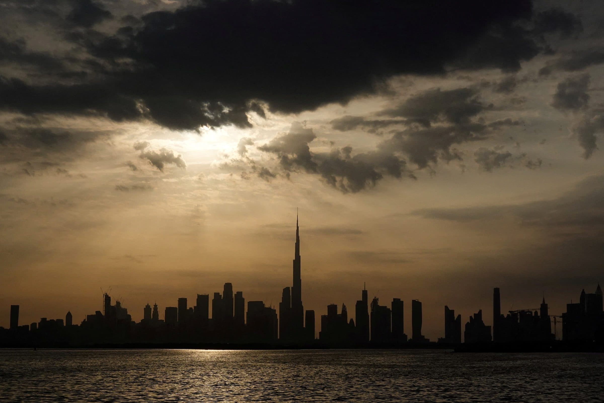 Around 70 Filipino Workers in Dubai Seek Justice After Alleged Airline Ticket Scam