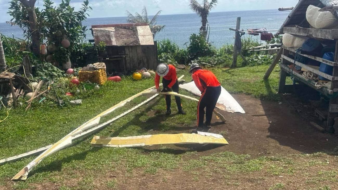 Philippine Coast Guard Recovers Suspected Rocket Debris Along Calayan Shoreline